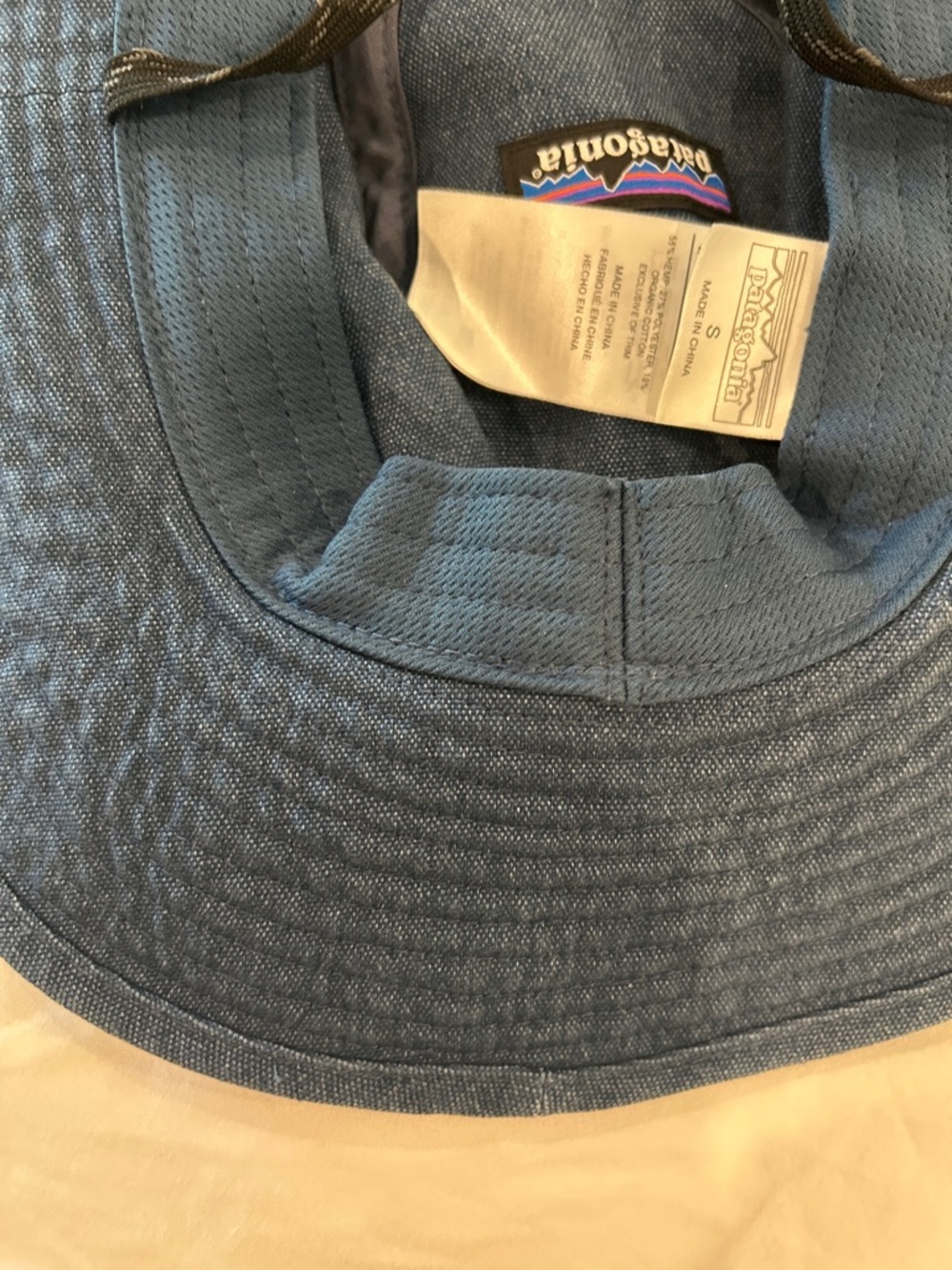 Patagonia Wide Brim Sun bucket Hat in Denim Blue with Chin Strap - Picture 10 of 13